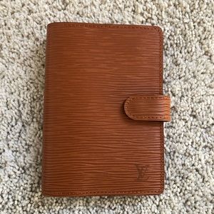LV Epi Agenda PM Zipang Gold Brown